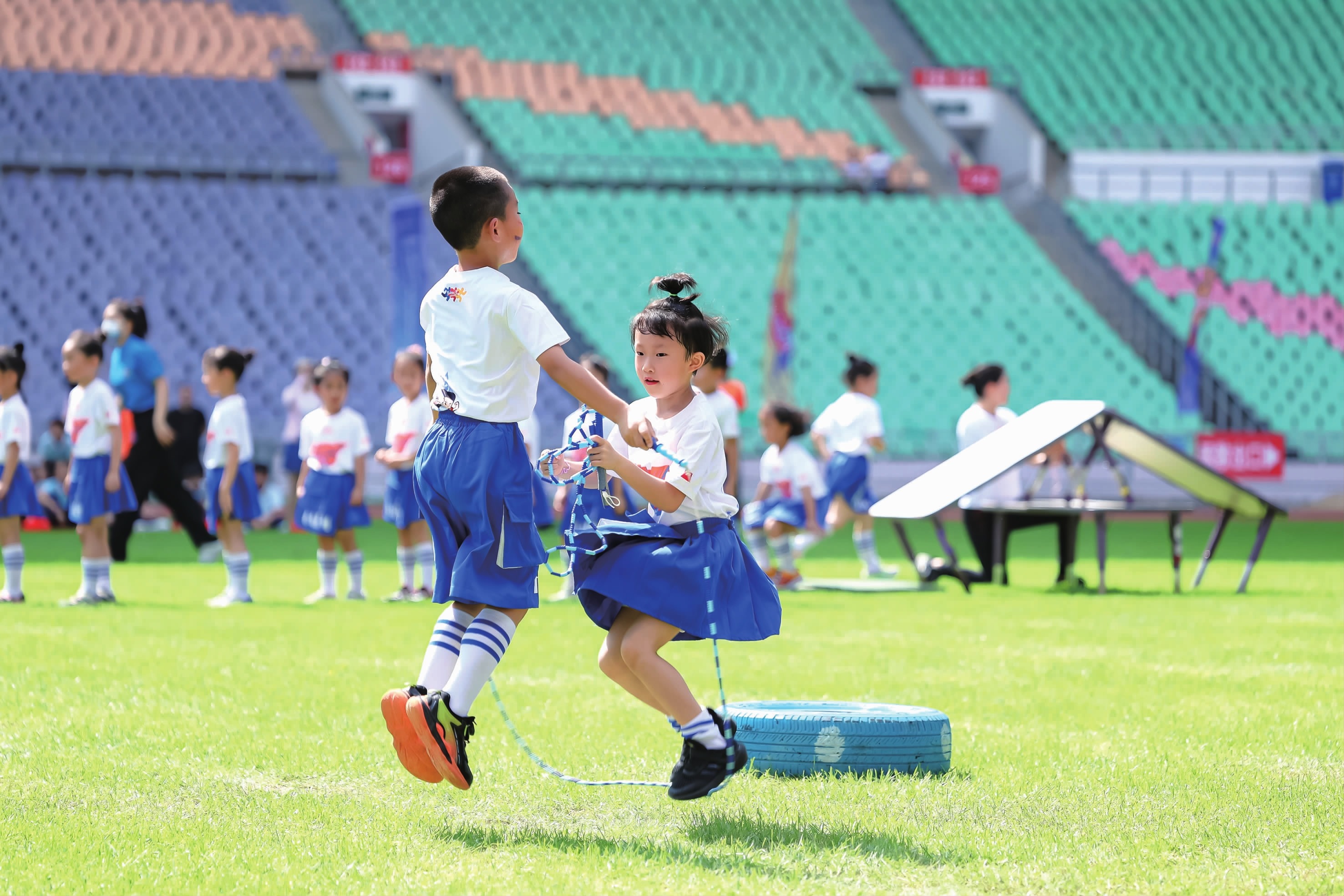 A-史密斯：最近佩林卡主动找我聊过 他知道我支持湖人进总决赛